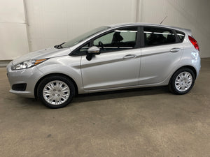 2015 Ford Fiesta SE Manual