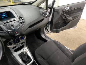 2015 Ford Fiesta SE Manual