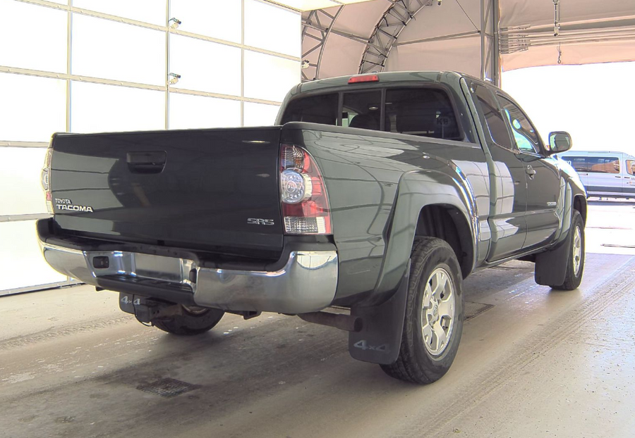 2010 Toyota Tacoma Access Cab 2.7L 4WD Manual