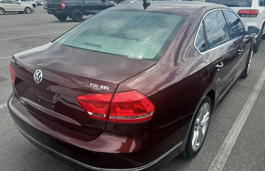 2014 Volkswagen Passat SEL Premium TDI