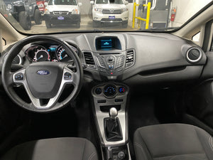 2015 Ford Fiesta SE Manual