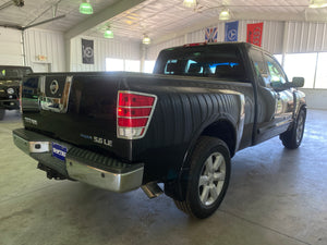 2008 Nissan Titan LE King Cab 4WD