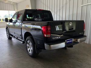 2004 Nissan Titan LE Crew Cab 5.6L 4WD