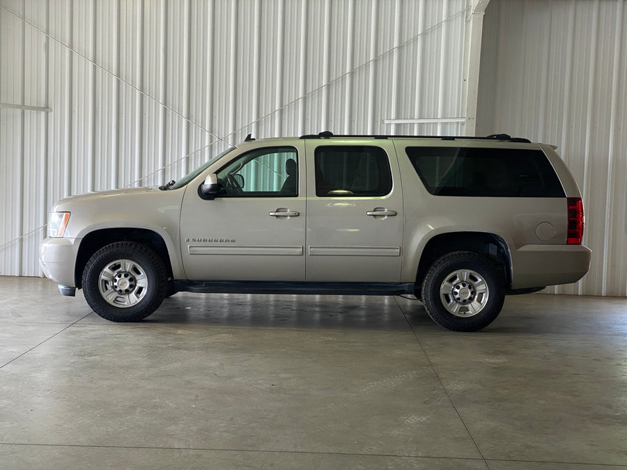 2009 Chevrolet Suburban 2500 4WD 8 Passenger