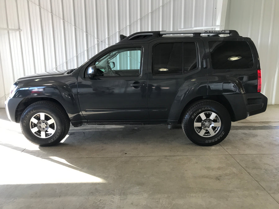 2012 Nissan Xterra PRO-4X 6-Speed Manual