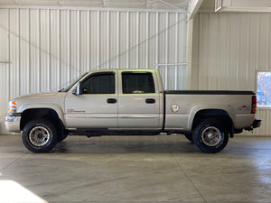 2006 GMC Sierra 2500 SLE Crew Cab 4WD