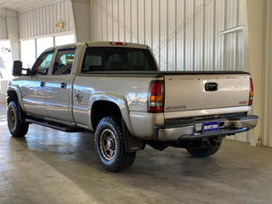 2006 GMC Sierra 2500 SLE Crew Cab 4WD