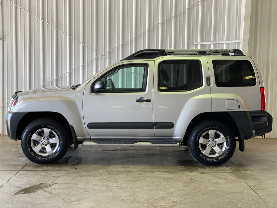 2012 Nissan Xterra S 4WD 6-Speed Manual