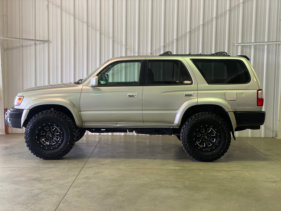 2002 Toyota 4Runner SR5 V6 4WD