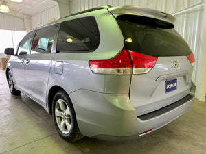 2014 Toyota Sienna LE FWD 8-Passenger V6