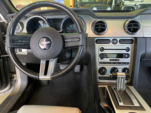 2005 Ford Mustang V6 Deluxe Coupe