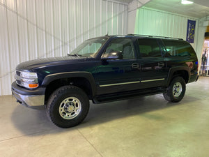 2005 Chevrolet Suburban LS 2500 4WD 8.1L