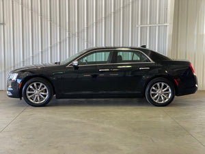 2017 Chrysler 300 AWD C