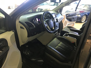 2016 Chrysler Town & Country