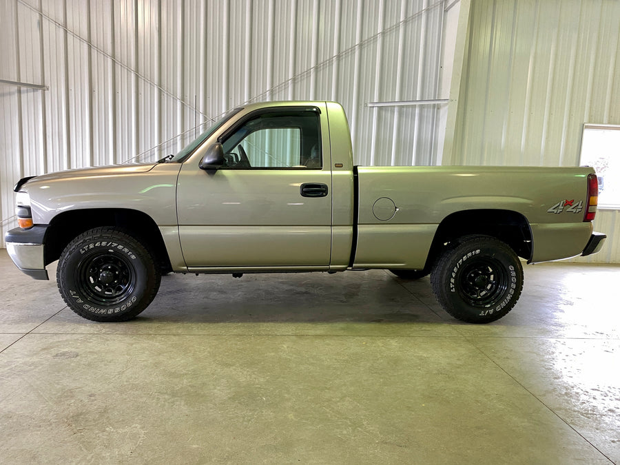 2000 Chevrolet Silverado 1500 V8 4WD Manual Transmission