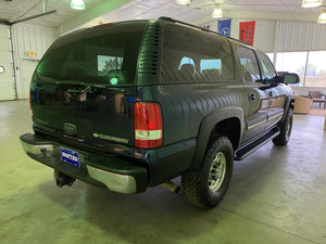 2005 Chevrolet Suburban LS 2500 4WD 8.1L