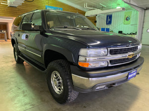 2005 Chevrolet Suburban LS 2500 4WD 8.1L