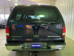 2005 Chevrolet Suburban LS 2500 4WD 8.1L