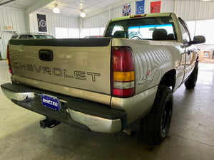 2000 Chevrolet Silverado 1500 V8 4WD Manual Transmission