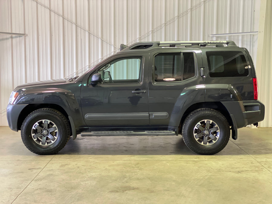 2015 Nissan Xterra 4WD PRO-4X Manual