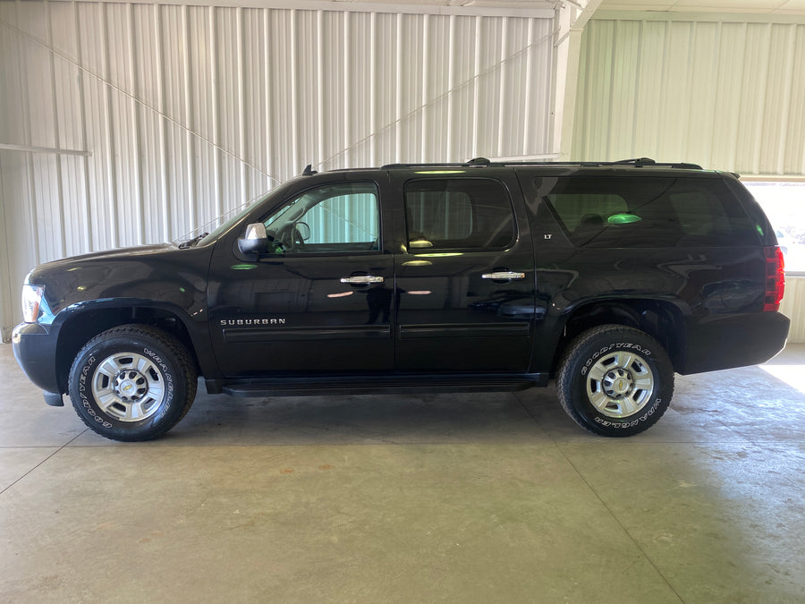 2013 Chevrolet Suburban 2500 4WD 6.0L