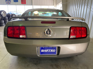 2005 Ford Mustang V6 Deluxe Coupe