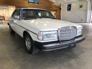 1982 Mercedes Benz 300CD